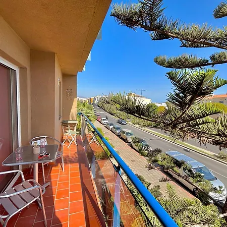 Sunny Terraced Flat In Center Corralejo