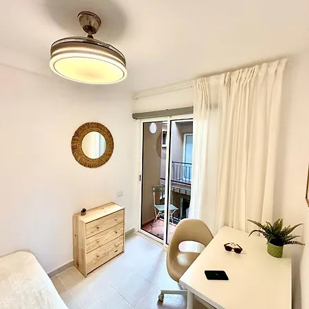 Sunny Terraced Flat In Center Corralejo