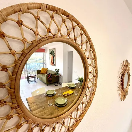 Sunny Terraced Flat In Center 코라레호