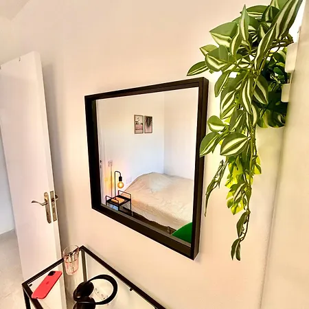 아파트 Sunny Terraced Flat In Center 코라레호