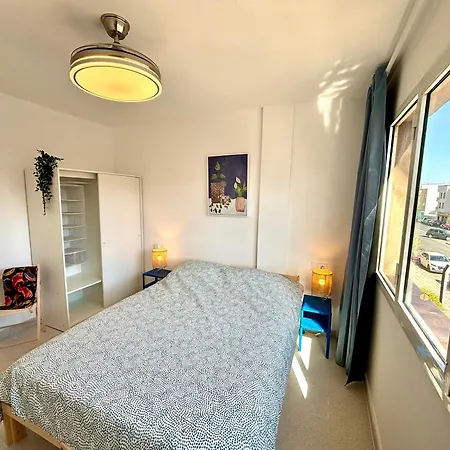 Sunny Terraced Flat In Center *