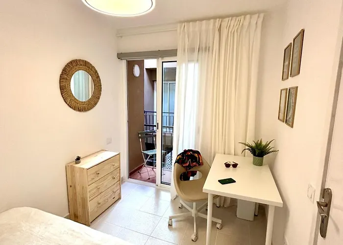 Daire Sunny Terraced Flat In Center *
